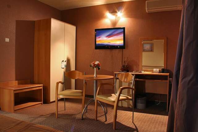 Отель Hotel Brod София-28